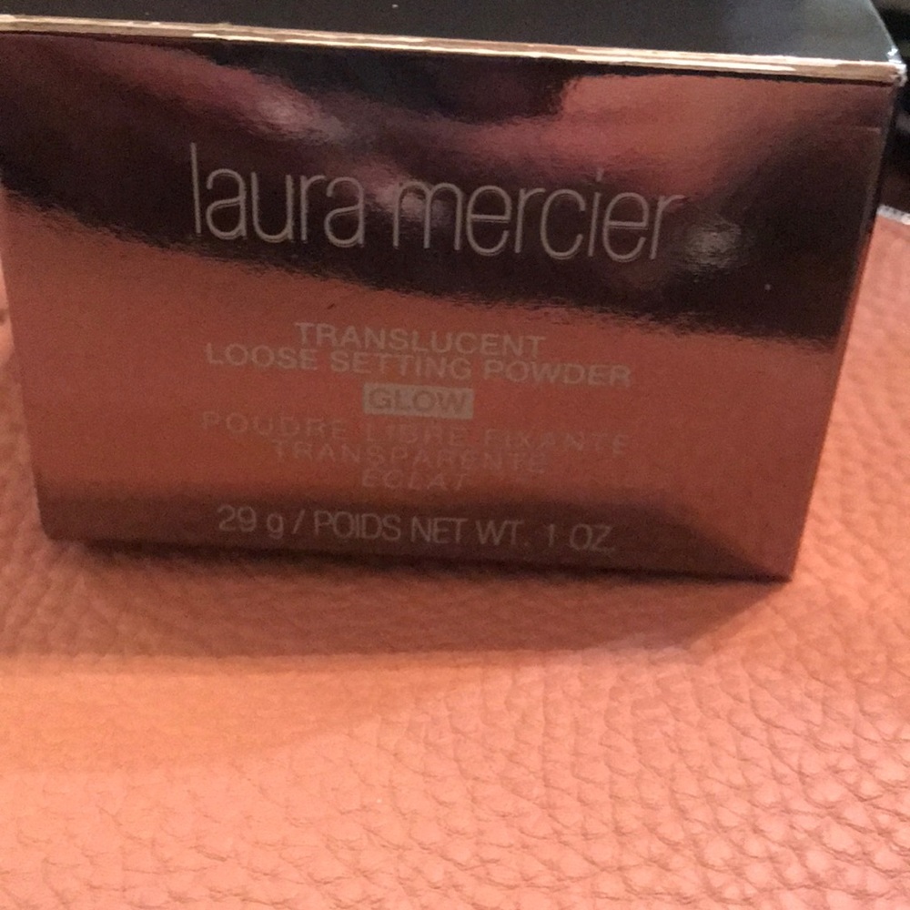 Laura mercies trans powder glow